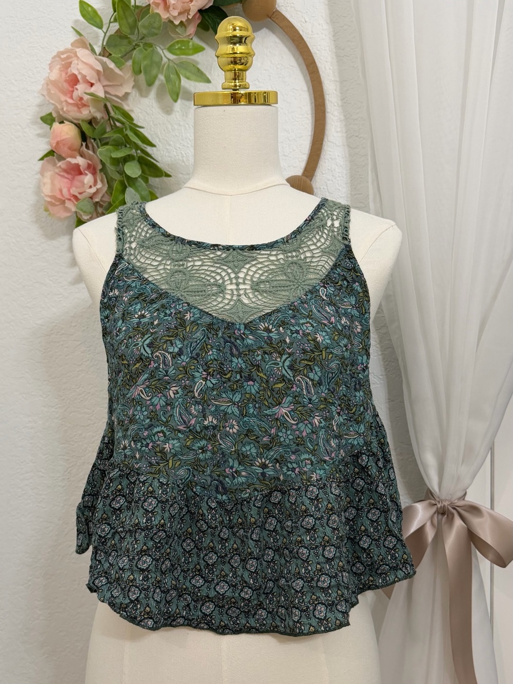 Anna Sui x O'Neill Green Floral Print Cropped Top - Size Small WORN ONCE